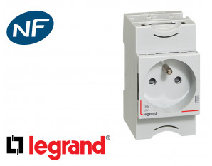 Legrand 004280 Legrand Prise de courant modulaire 10A à 16A 250V~ - 2P+T à  éclips - 2,5 modules